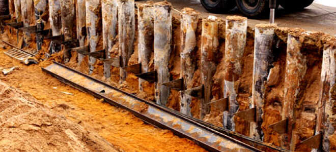 Устройство шпунтового ограждения котлована из труб