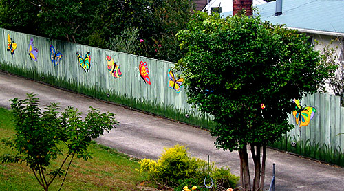 наклейки на забор 