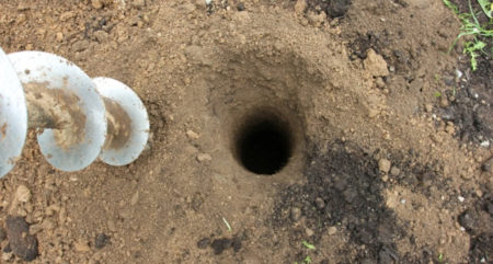  отверстия столбы