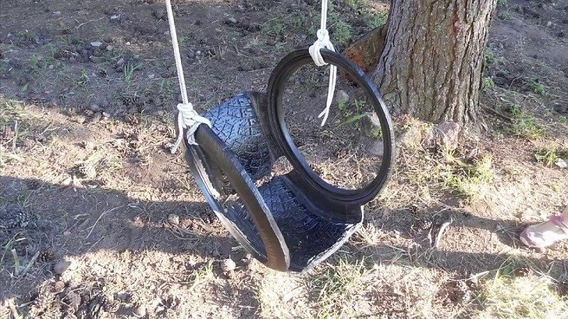 Качели из шины