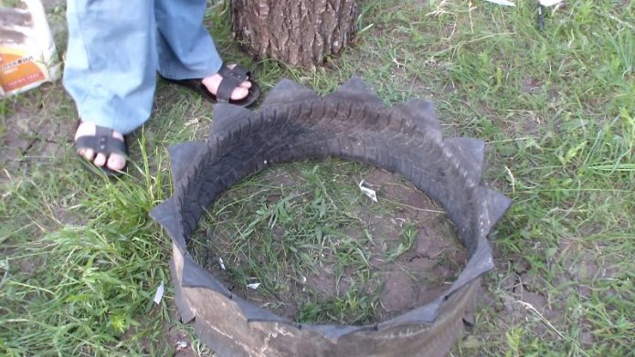 клумба-цветок