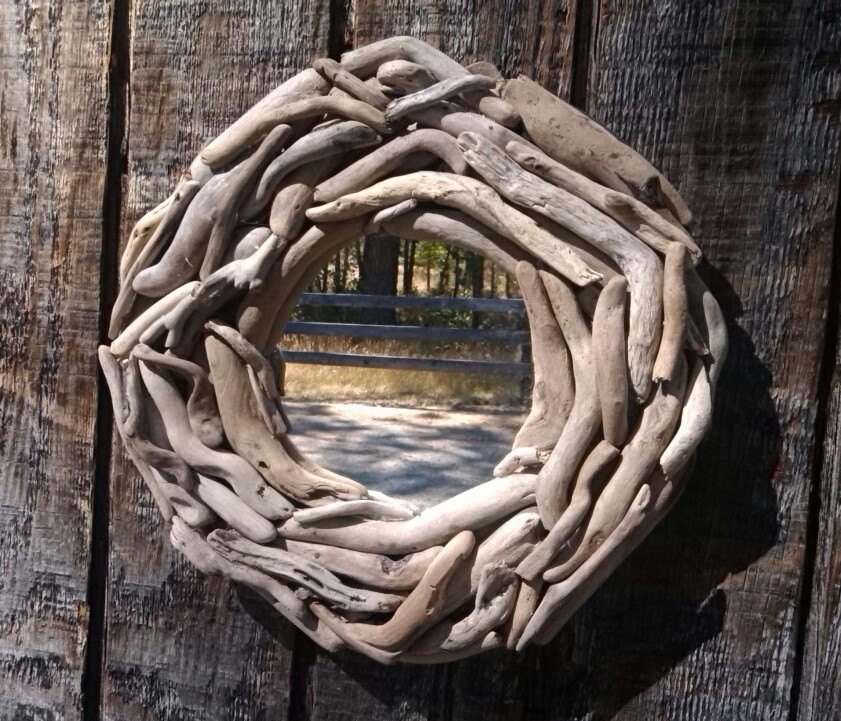 Венок из отбеленных веток