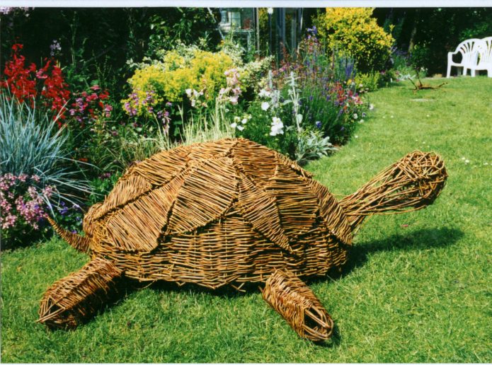 Черепаха из лозы