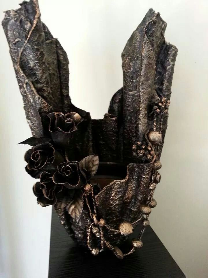 Ваза с бусами