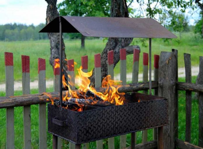 мангал с крышей от дождя